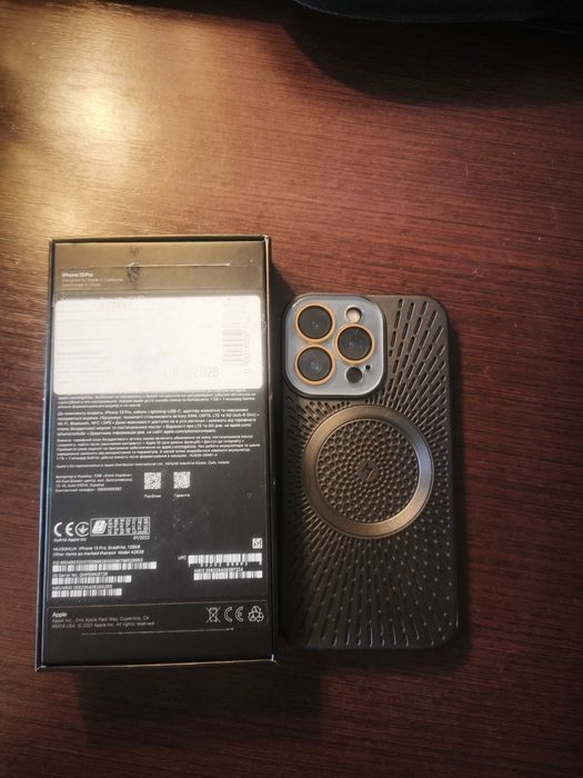 Продам iPhone 13 Pro 128 ГБ