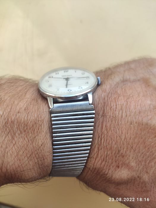 Годинник SEKONDA