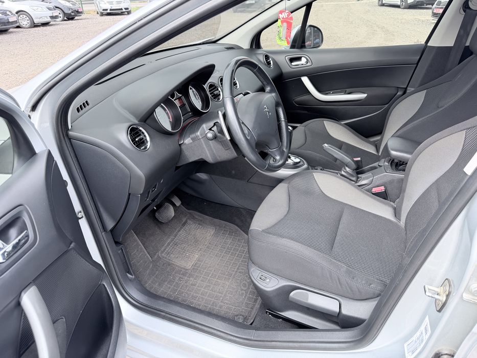 Peugeot 308 /2012 р/ Автомат