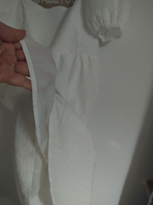 Sukienka damska biała bufiasty rękaw