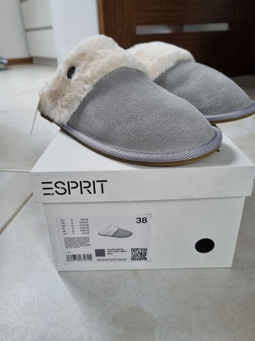 Kapcie skórzane z misiem Esprit 38