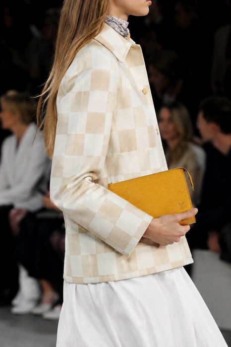 Клатч Louis Vuitton жовтий шкіра Epi з сертифікатом Entrupy