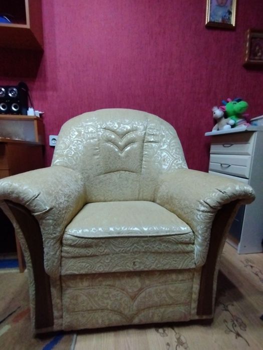 Кресло мʼяке         .