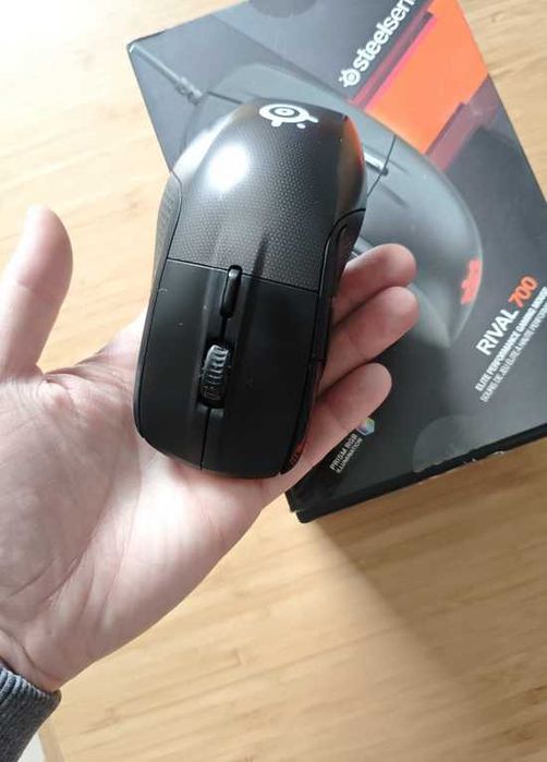 Myszka steelseries Rival 700 (bardzo dobry stan)
