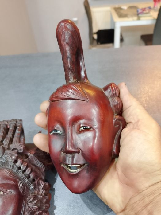 *Wyprzedaż*Piękna stara , egzotyczna masekaz ,egzotycznego drewna.