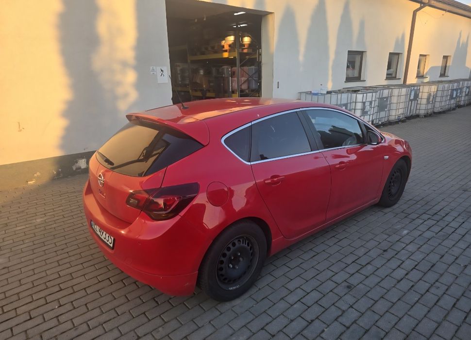 Opel Astra J 1.7cdti 125km