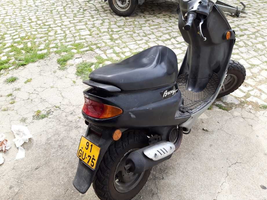 Scooter/mota Peugeot Buxy a bom preco