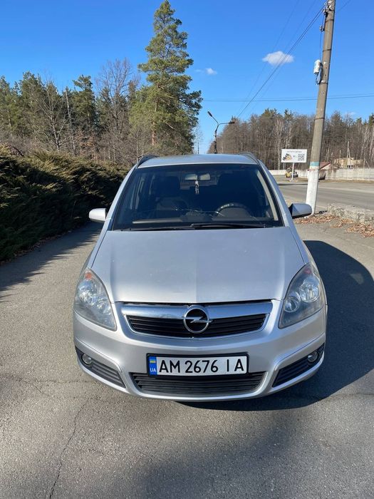 Продам Opel Zafira B 1.8 газ/бенз.
