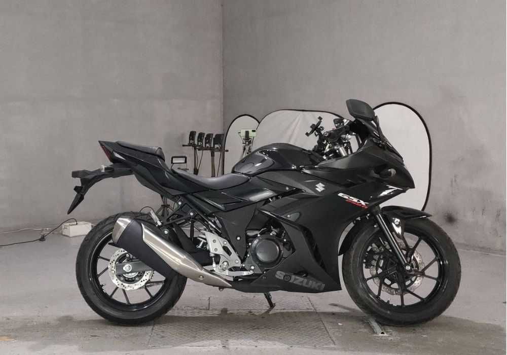 SUZUKI  GSX250R 2022 року