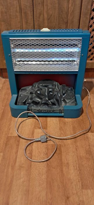 Продам електричний камін Угольок радянського виробництва