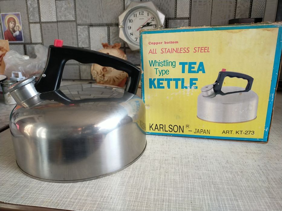 Чайник зі  свистком металевий як новий.