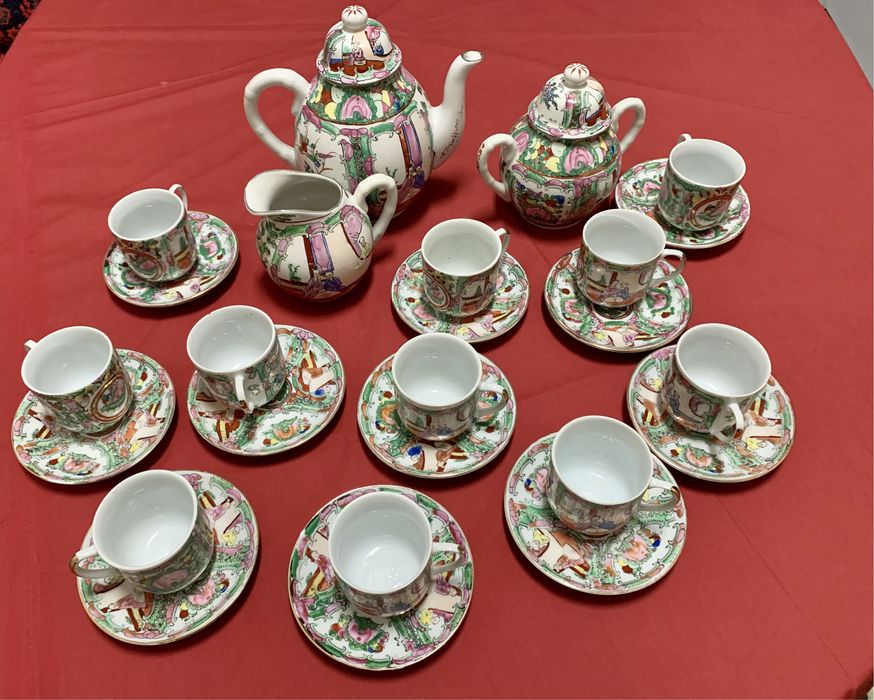 Serviço de cafe novo sem uso