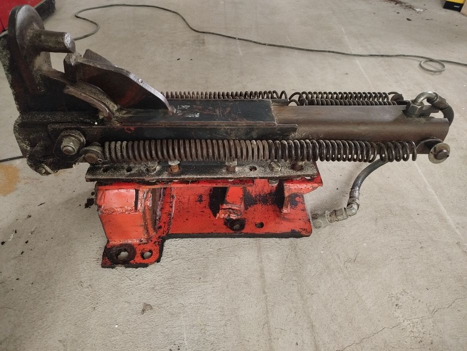 Zaczep hydrauliczny tylny do ładowarki Manitou Mlt