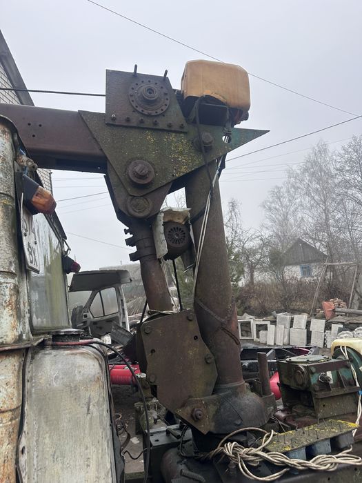 Продам Трактор з краном