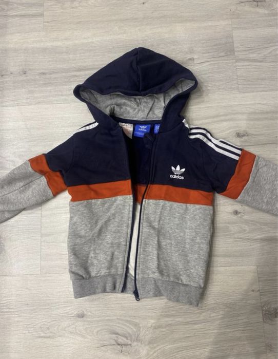 Adidas хлопчача утеплена зіпка. оригінал