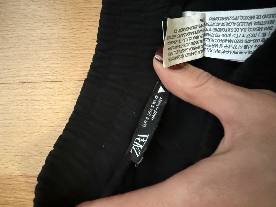 Чорні жіночі штани zara