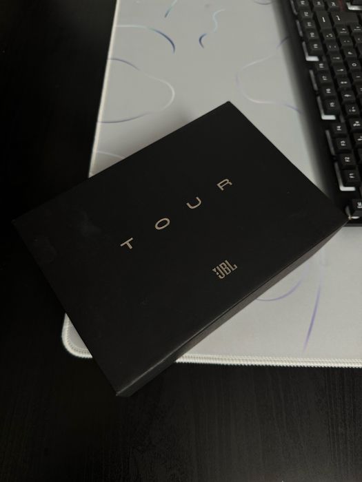 Auscultadores JBL TOUR 3