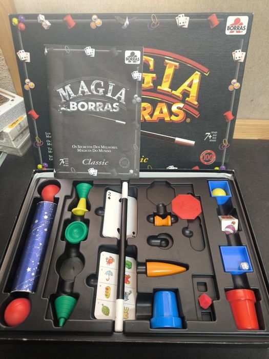 Kit Magia Borras Classic - 100 Truques
Desperta o mágico que há em ti!