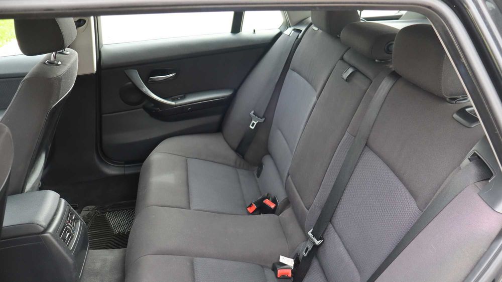 BMW 318D Touring E91 LCI 143 cv