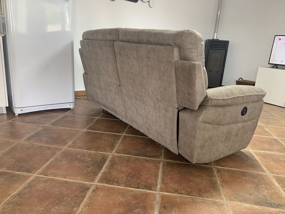 Sofá de três lugares como novo