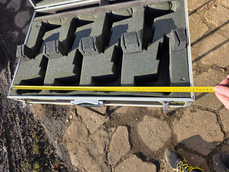 77x49x15 Walizka CASE skrzynia flightcase (dostępne więcej)