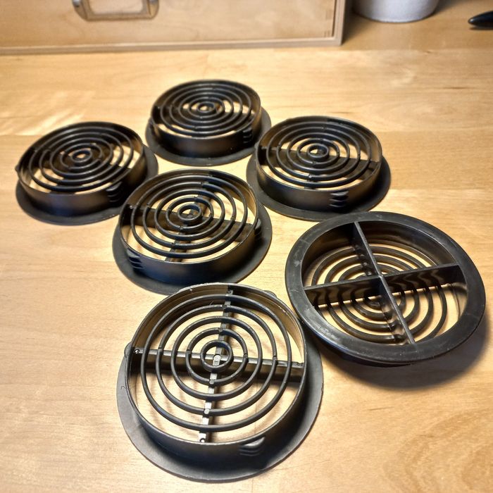 Grelhas ventilação circulares PVC