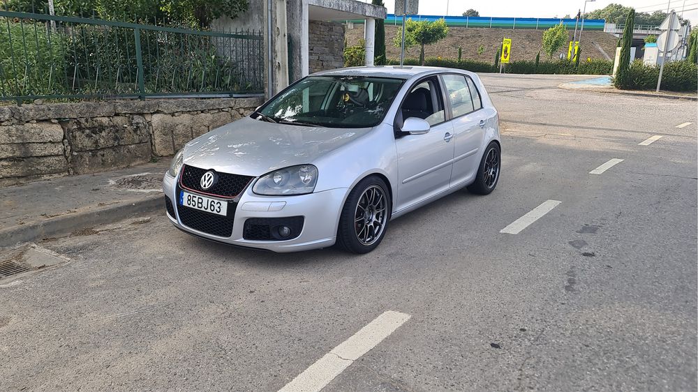 Volkswagen golf v 2.0 tdi
