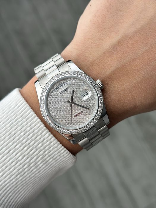 Женские часы Rolex Day-Date Diamond