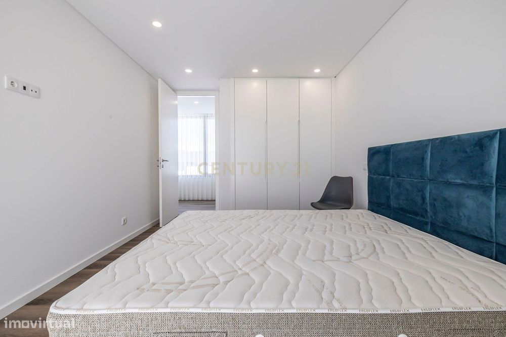 Moradia T4 Moderna com Piscina Aquecida e Jacuzzi a 15 Minutos da Prai