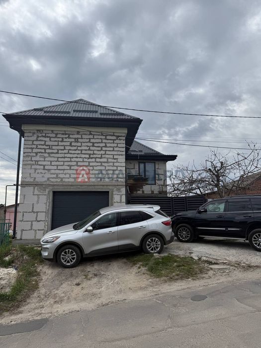 Будинок в Дубово  з видом на озеро