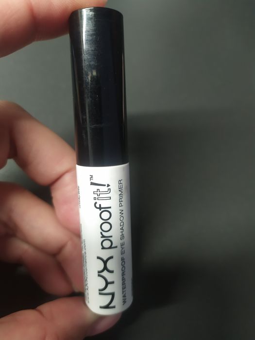 NYX хайлайтер пудра , водостойкая база под тени, жидкий люминайзер