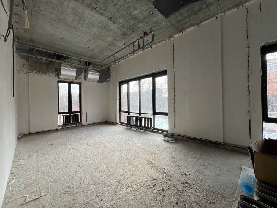 Бул.Лесі Українки.БЦ.Половина поверху 300м.навроти FENIX.Печерск.Без-%