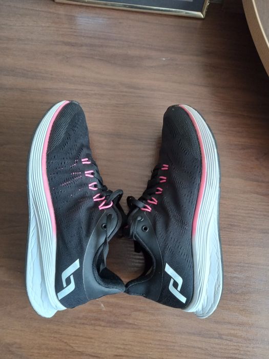 Кросівки Pro-Touch 37 розмір відмінний стан.