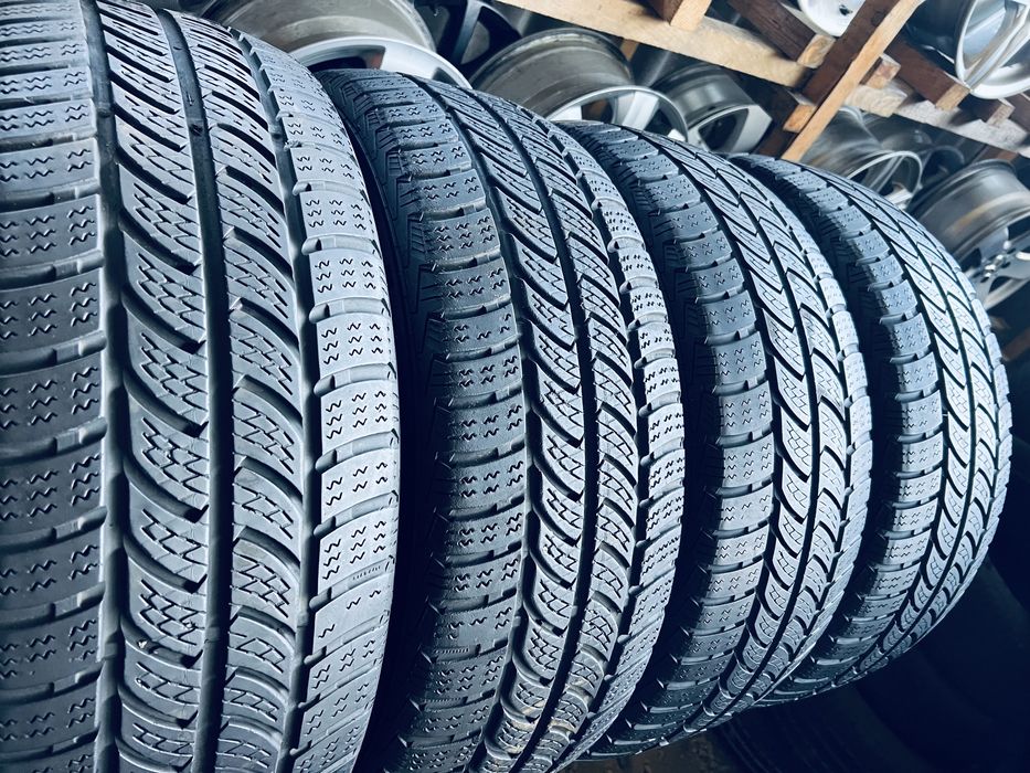 Шини Резина Зимові 225 55 17C Continental VancoWinter2 4шт