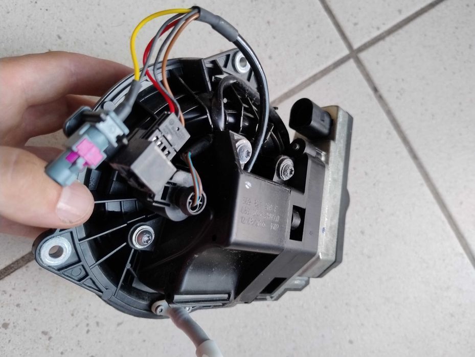 Klamka klapy kamera cofania vw golf VII