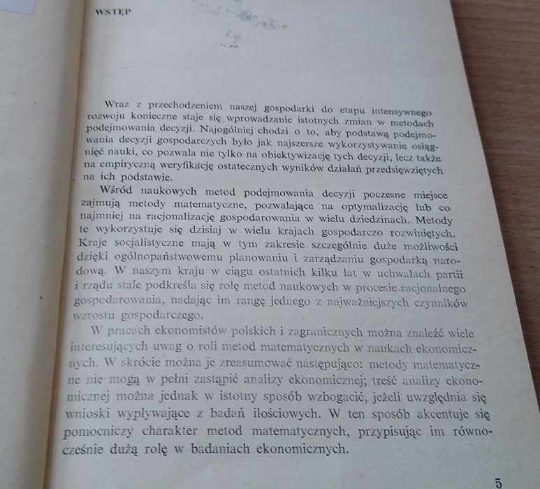 Zagadnienia transportowe w programowaniu liniowym Buga Nykowski