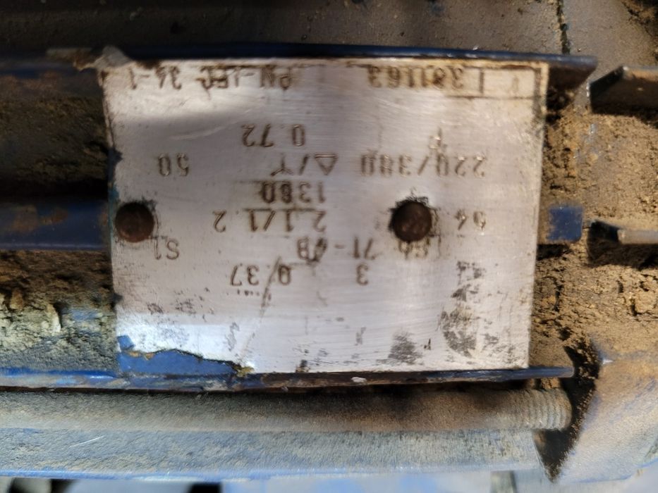 Silnik 3 fazowy mały z przekładnią 1:60