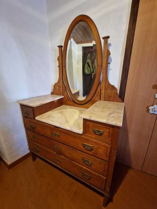 Quarto completo em pau cetim. (7 Móveis) (Vintage)