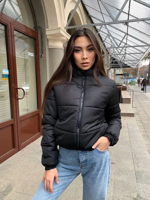Жіноча курточка розмір 44
