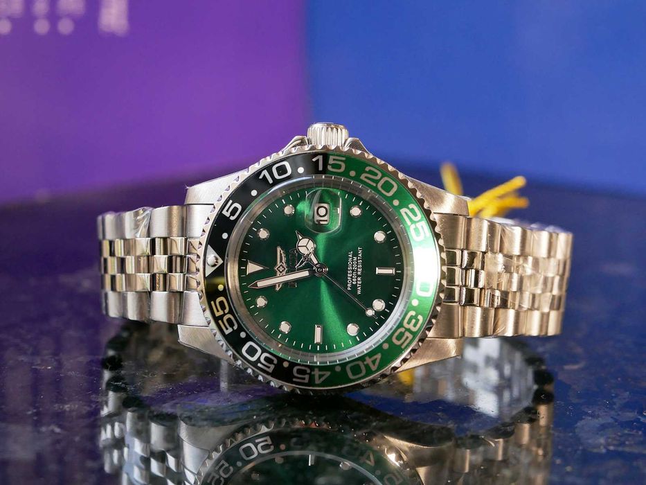 Invicta 34105 Pro Diver Green 40mm