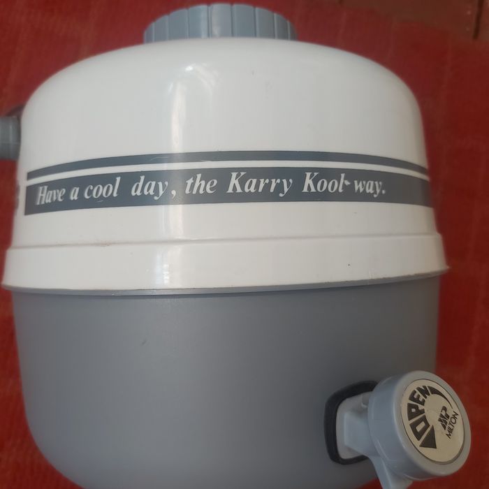 Мини холодильник для жидкости