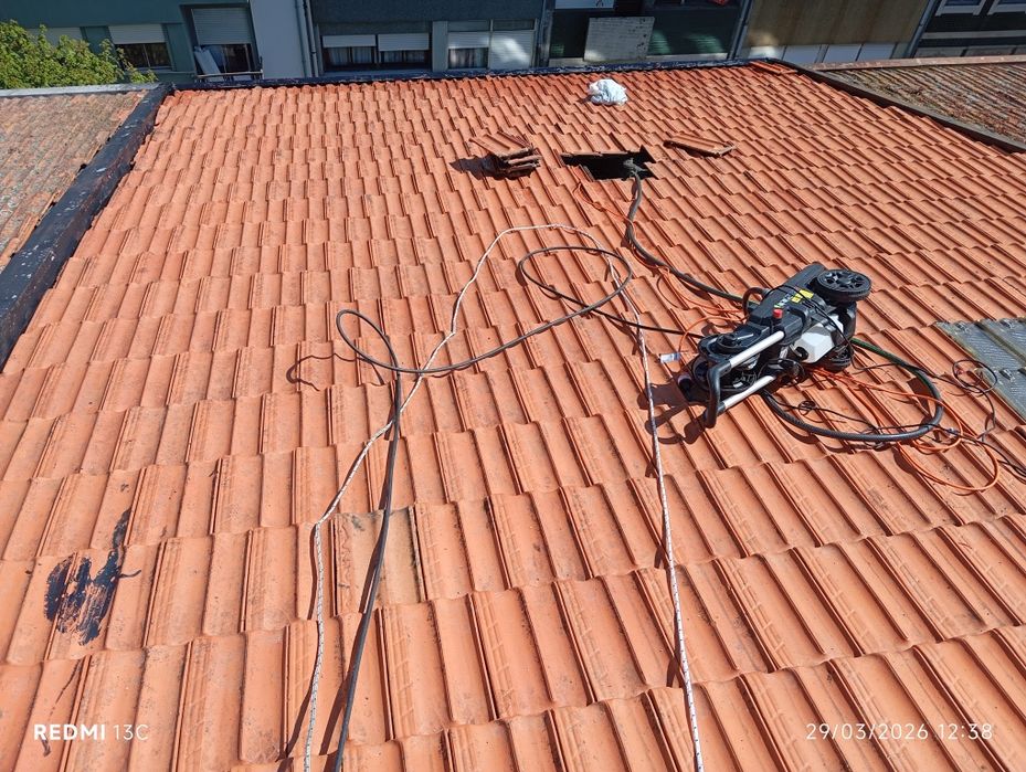 Lavagem de Telhados e fachadas e renovação do telhado