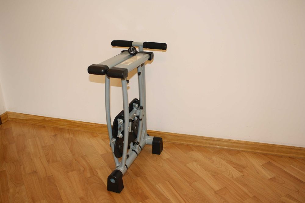 Тренажер для ніг та сідниць