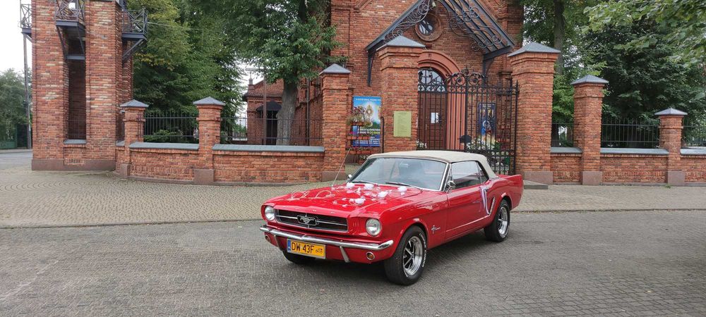 Ford Mustang 1965 kabrio auto Do Ślubu na wesele