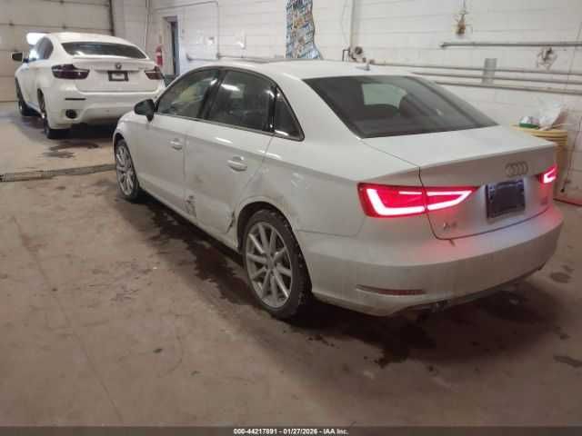 Audi A3 2.0T Premium 2016 /