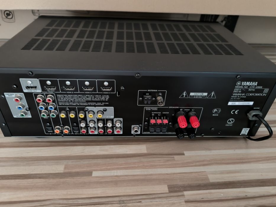 Amplituner Yamaha HTR-2866