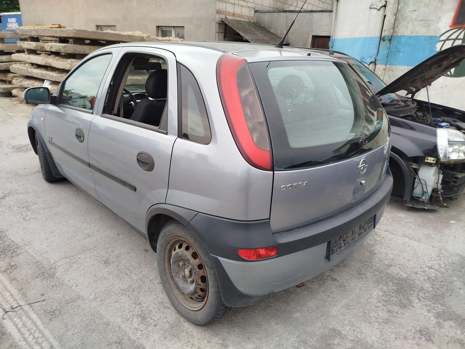 Corsa C Z163 zderzak tył tylny stan bdb wysyłka