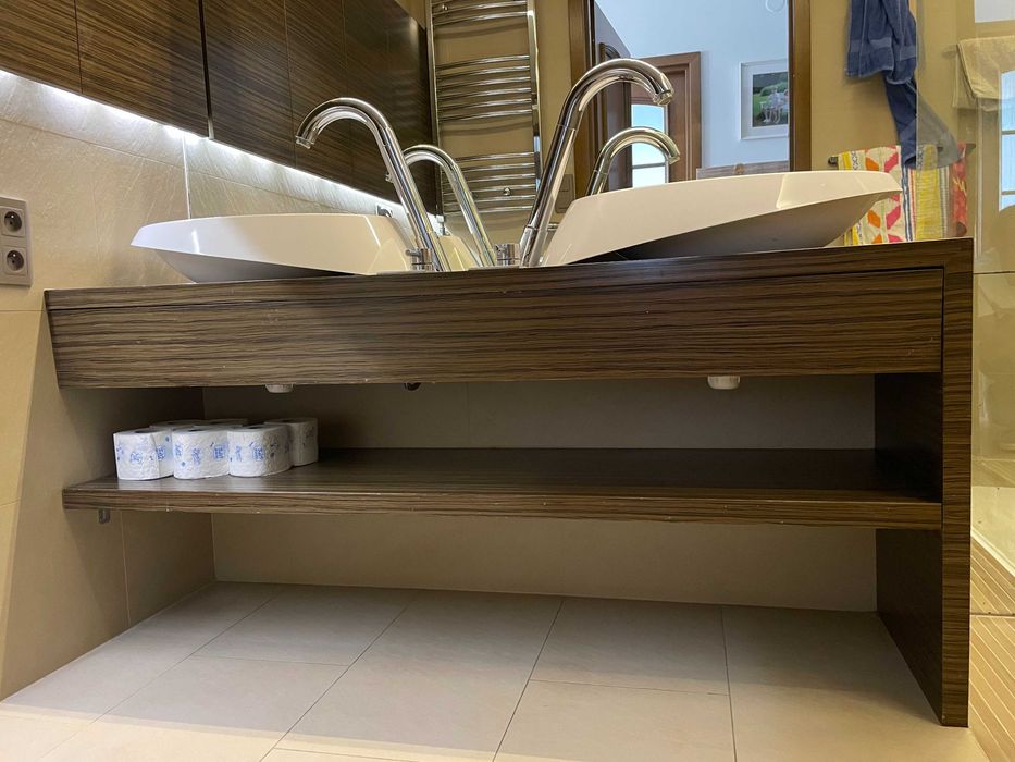 komplet 2 umywalki + blat + 2 baterie + komplet wężyków