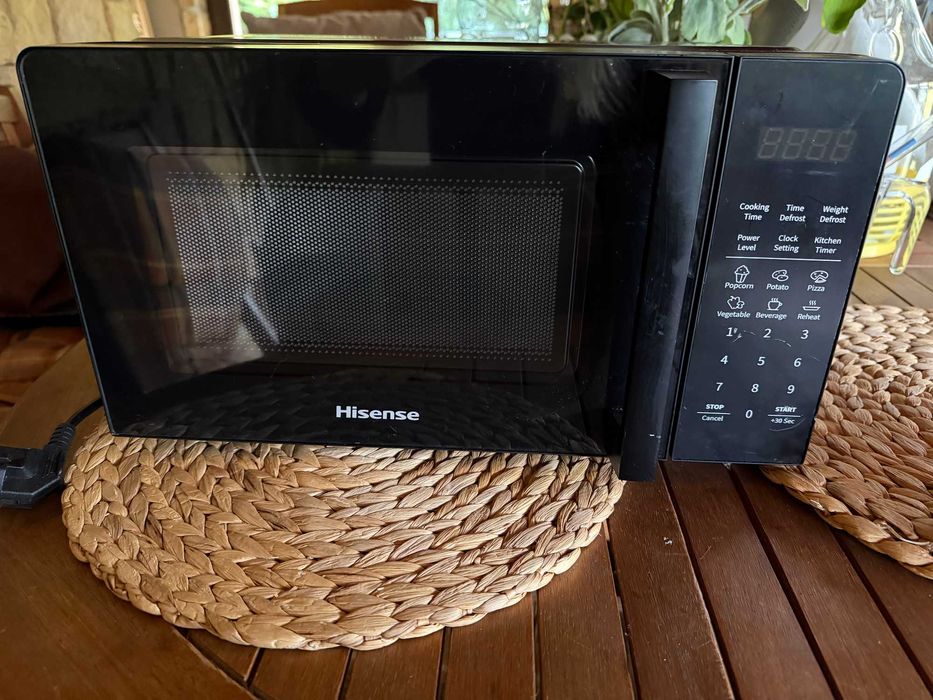 Kuchenka mikrofalowa Hisense H20MOBS3H