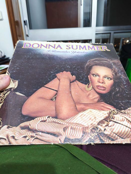 Donna Summer – I Remember Yesterday LP vinil